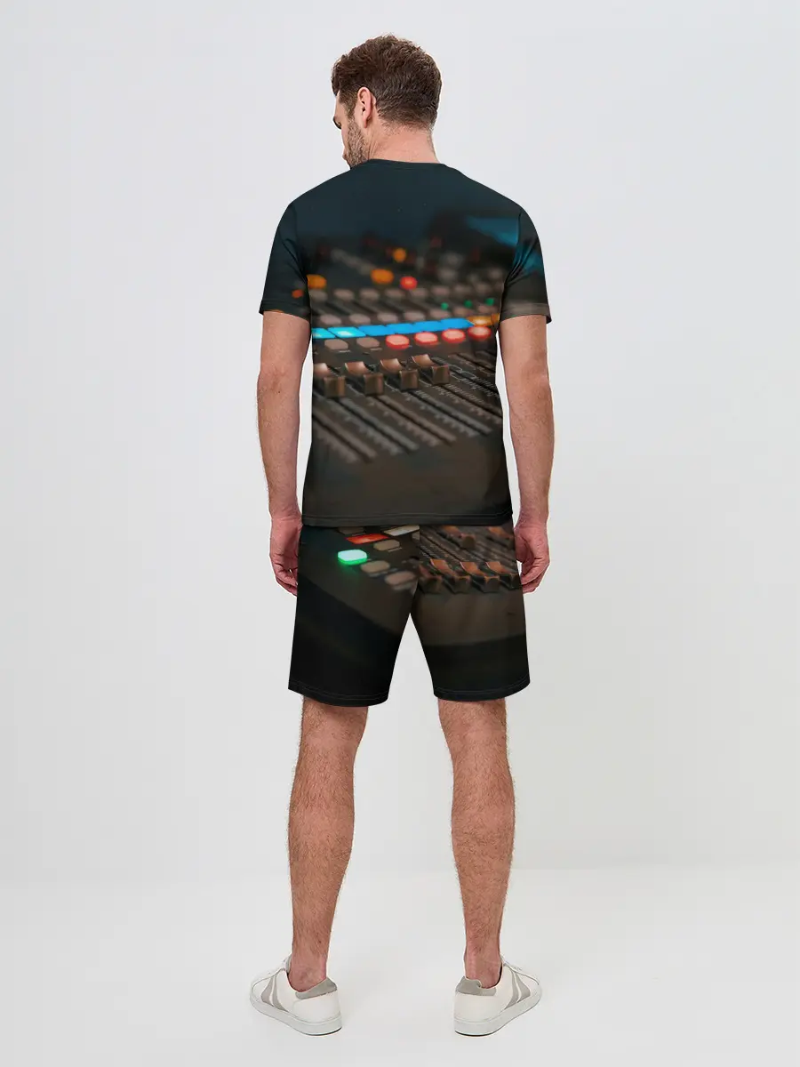 Мужской костюм с шортами / МУЗЫКА