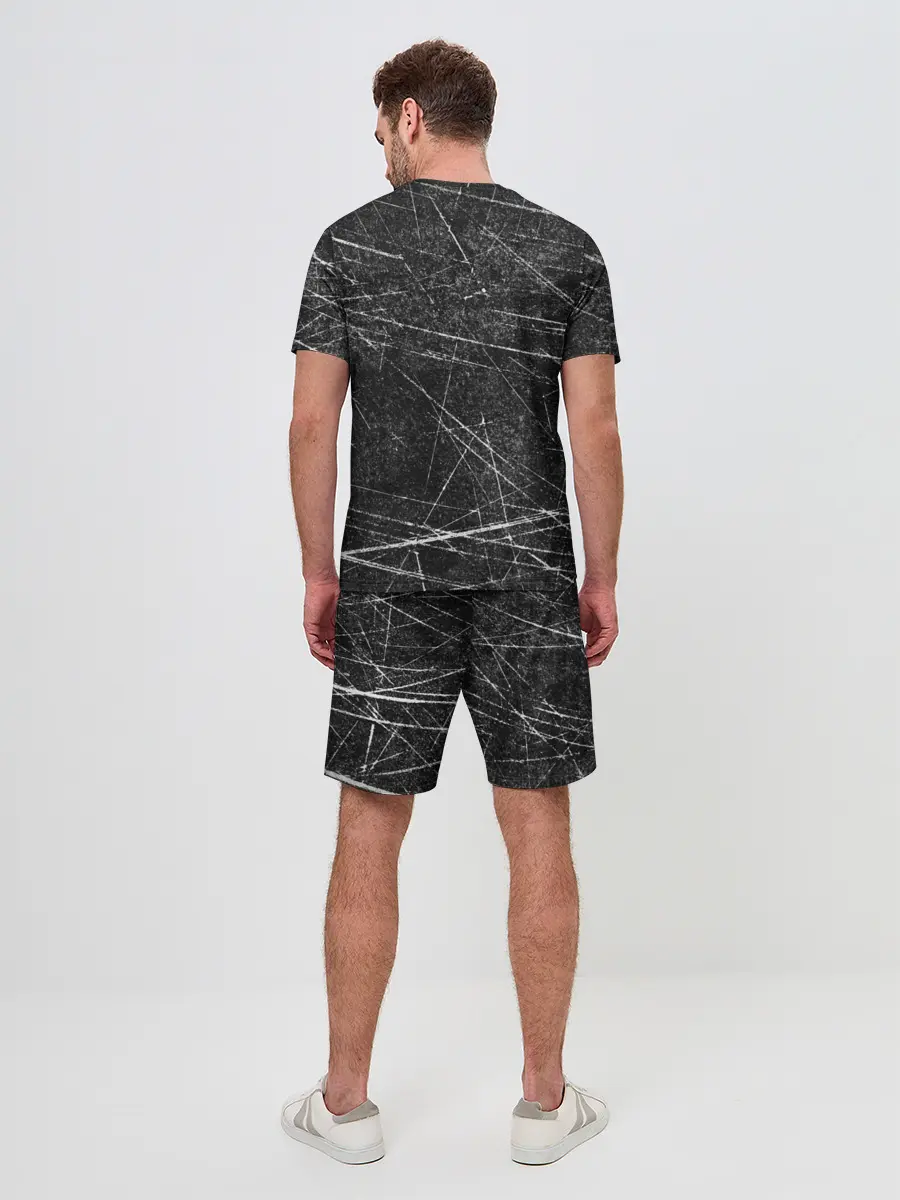 Мужской костюм с шортами / Царапины