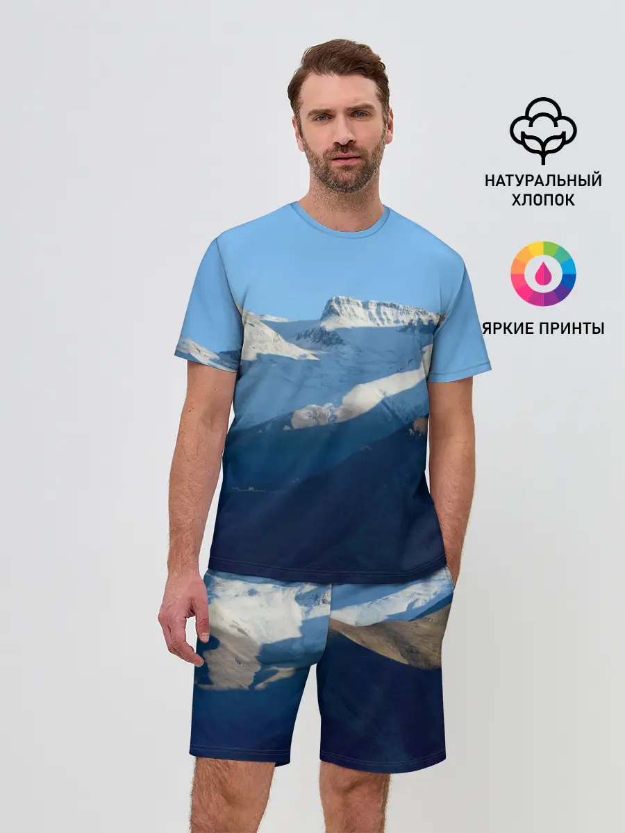 Мужской костюм с шортами / Снежные горы