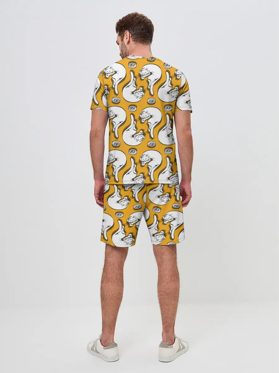 Мужской костюм с шортами / Белая кошка и корм