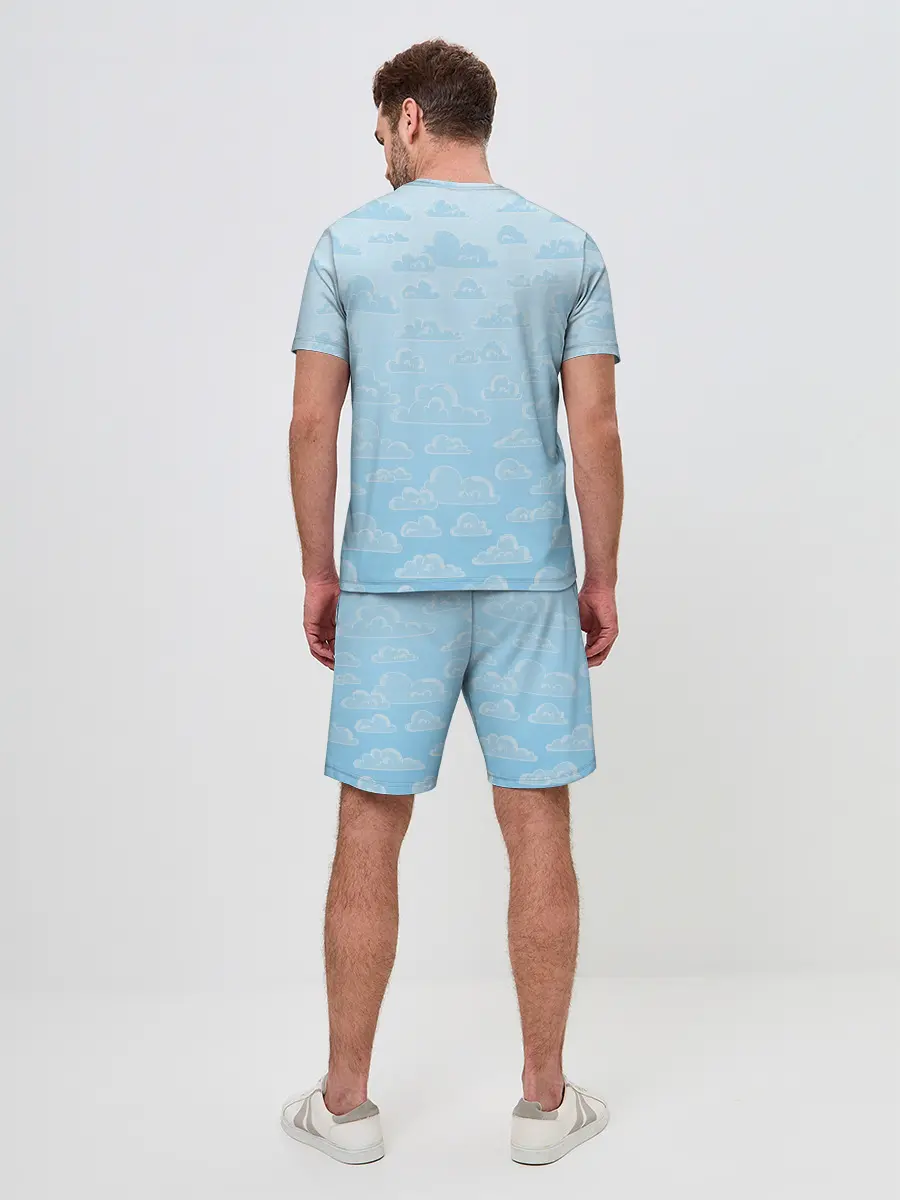 Мужской костюм с шортами / Очень светлые голубые облака