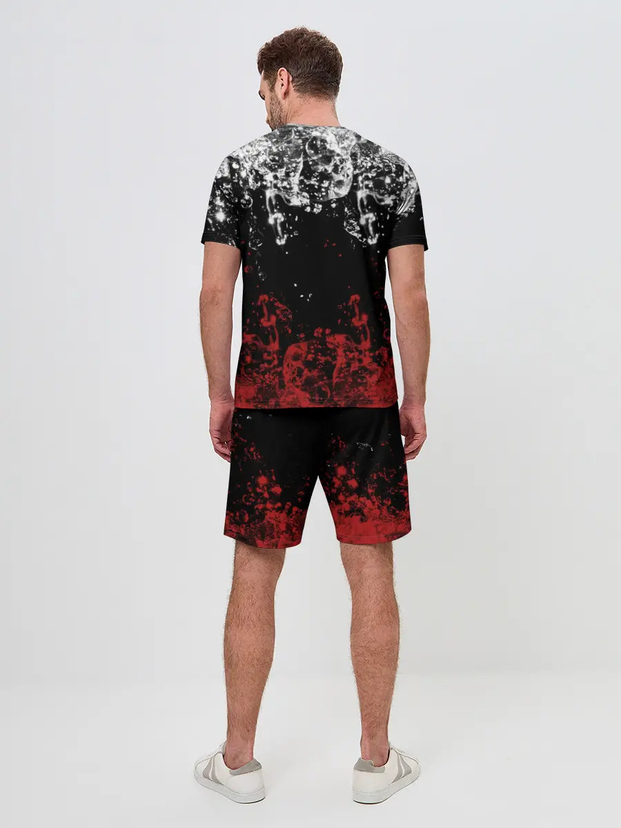 Мужской костюм с шортами / БРЫЗНИ ВОДЫ.