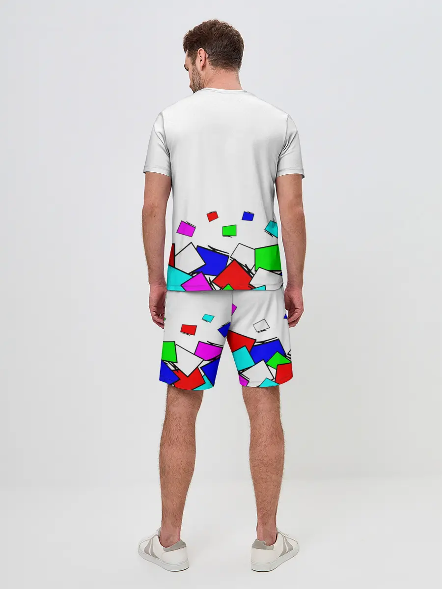 Мужской костюм с шортами / Телевизор