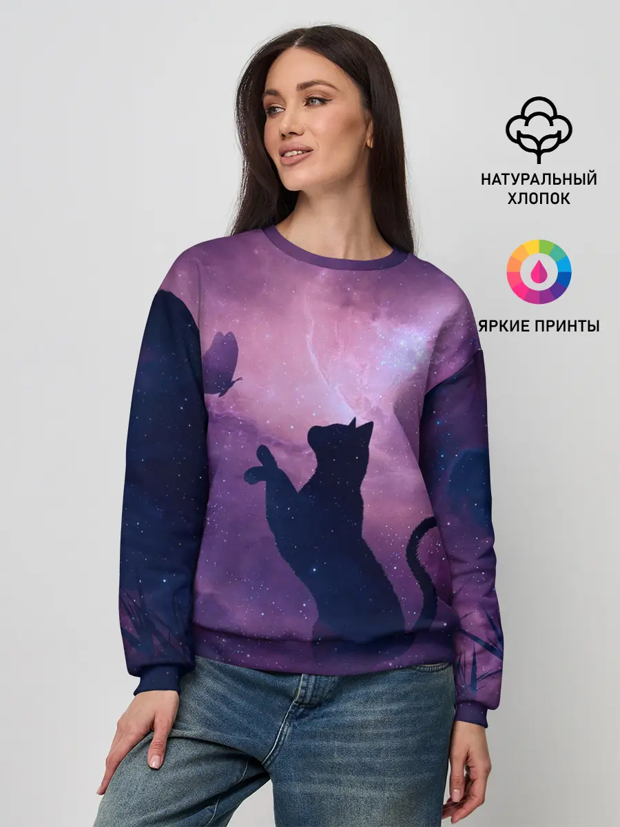 Женский свитшот / Кошка играет с бабочкой