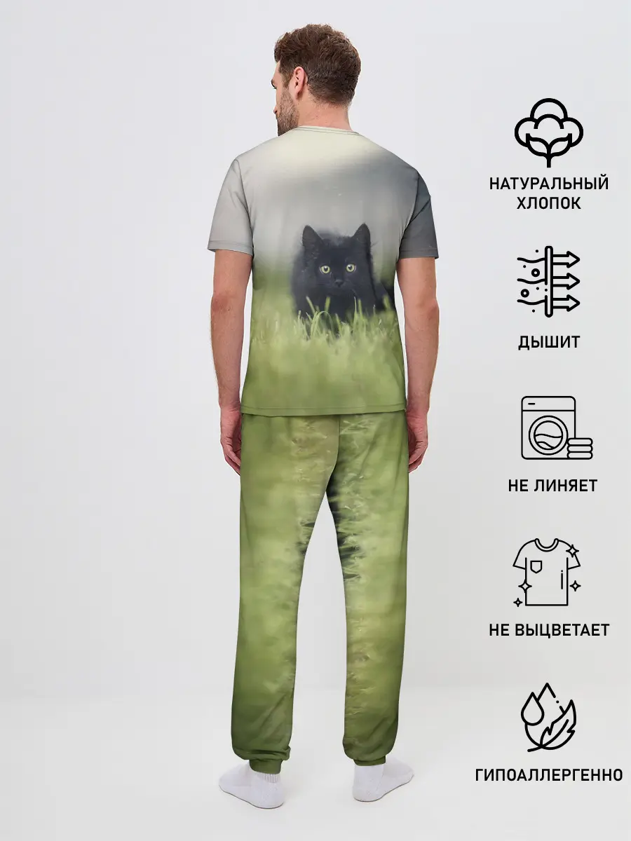 Мужская пижама с брюками / черный кот на лугу