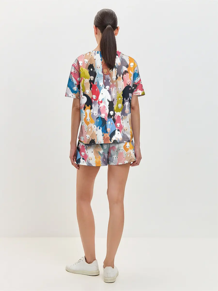 Женская пижама с шортами / цветные лошади