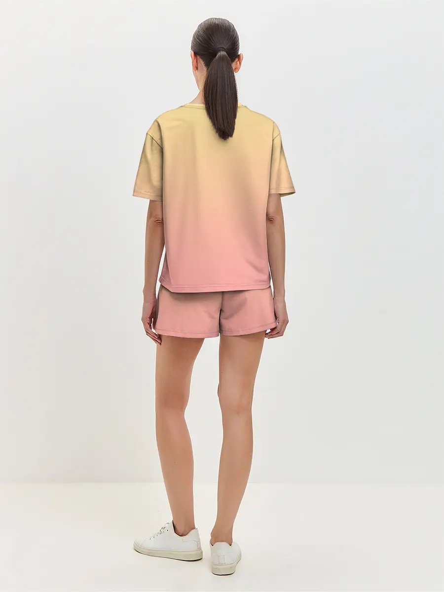 Женская пижама с шортами / девочка и кролик