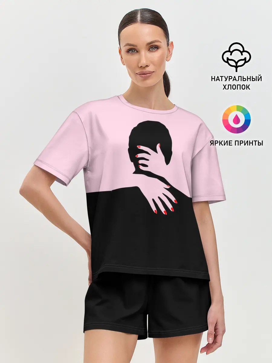 Женская пижама с шортами / Объятия и страсть