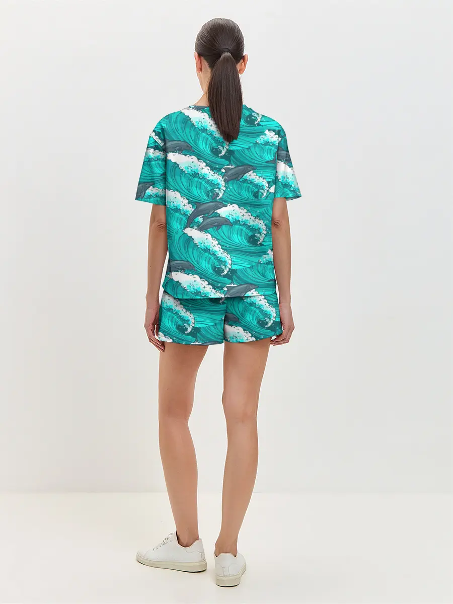 Женская пижама с шортами / Дельфины в море
