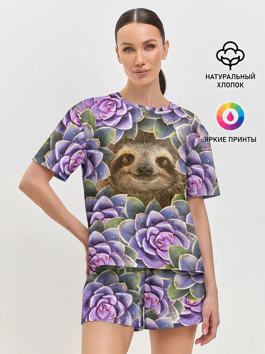 Женская пижама с шортами / Ленивец среди цветов