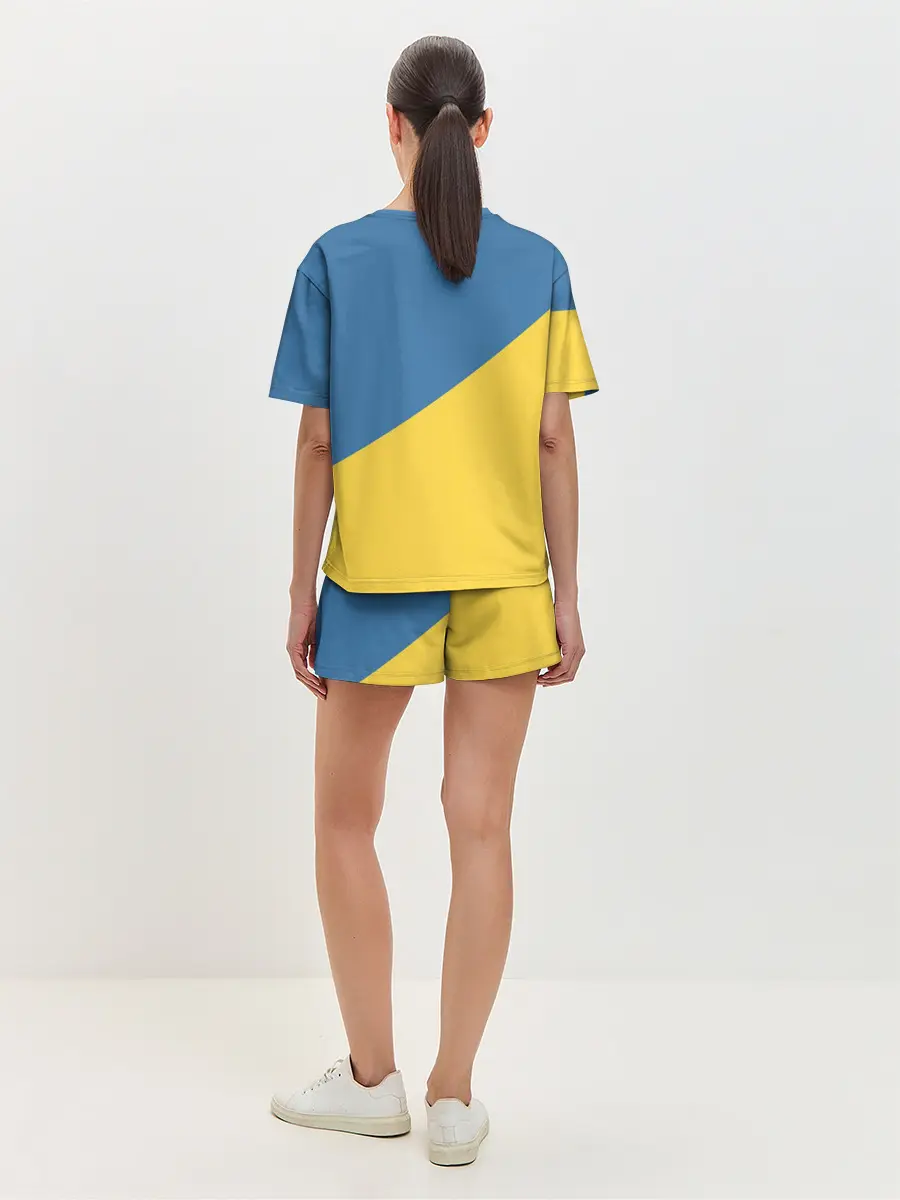 Женская пижама с шортами / Python