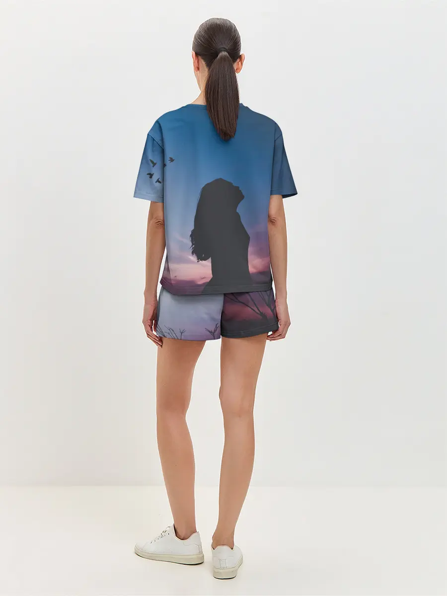 Женская пижама с шортами / Девушка