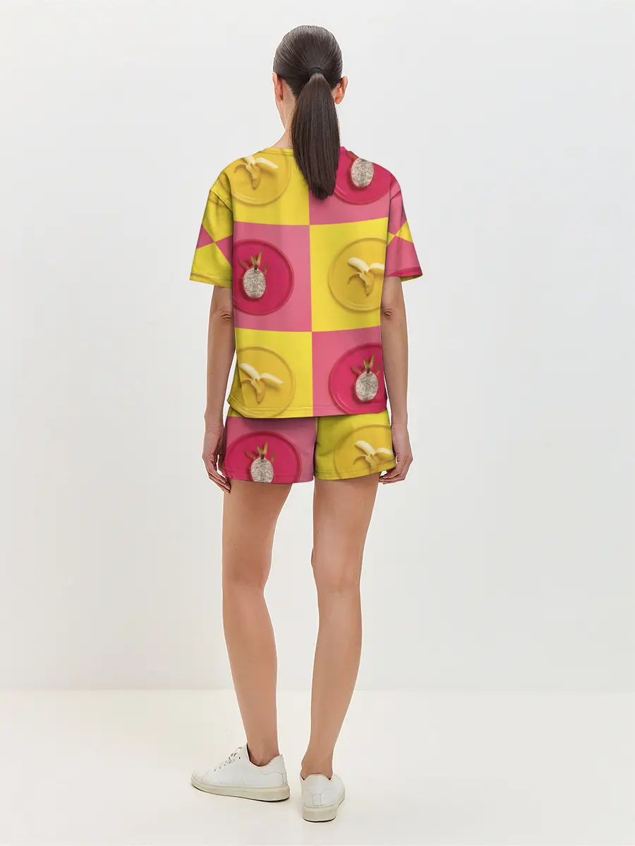 Женская пижама с шортами / фрукты шахматы