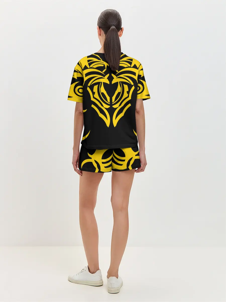 Женская пижама с шортами / Узор жёлтый
