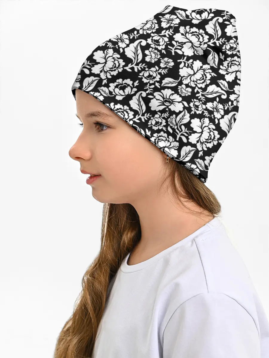 Детская шапка / White flowers