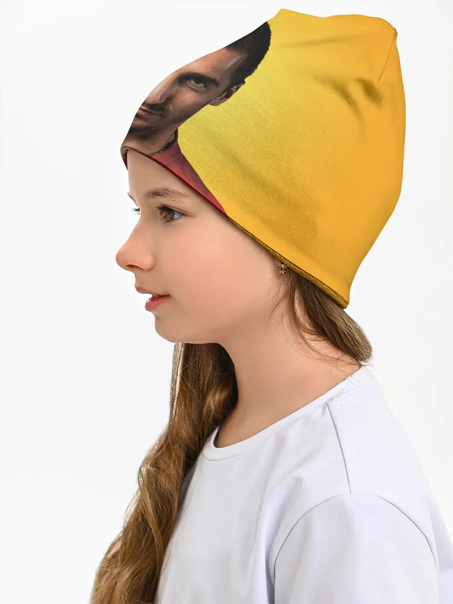 Детская шапка / Генрих Мхитарян