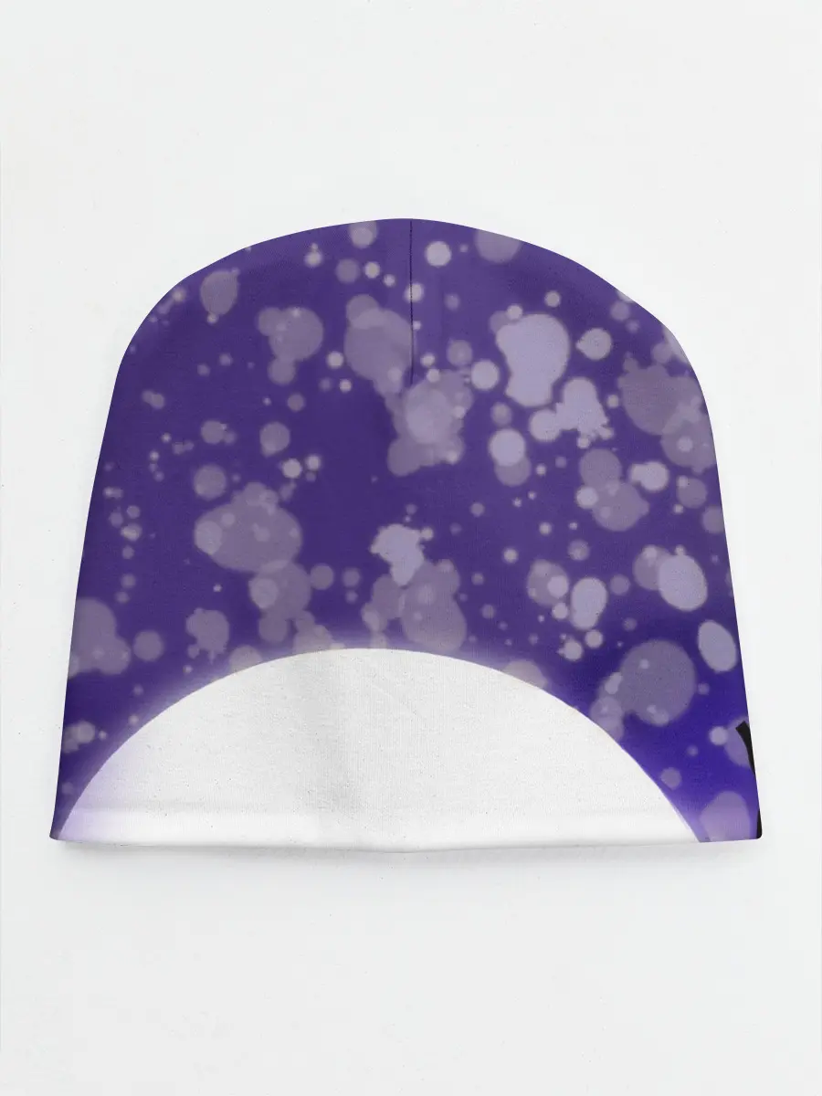 Детская шапка / одинокое дерево в ночи