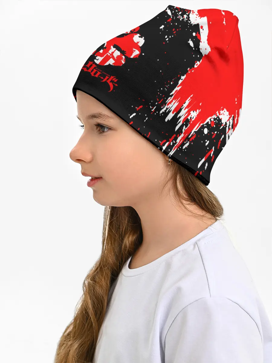 Детская шапка / Черный Клевер с ярким красным куском