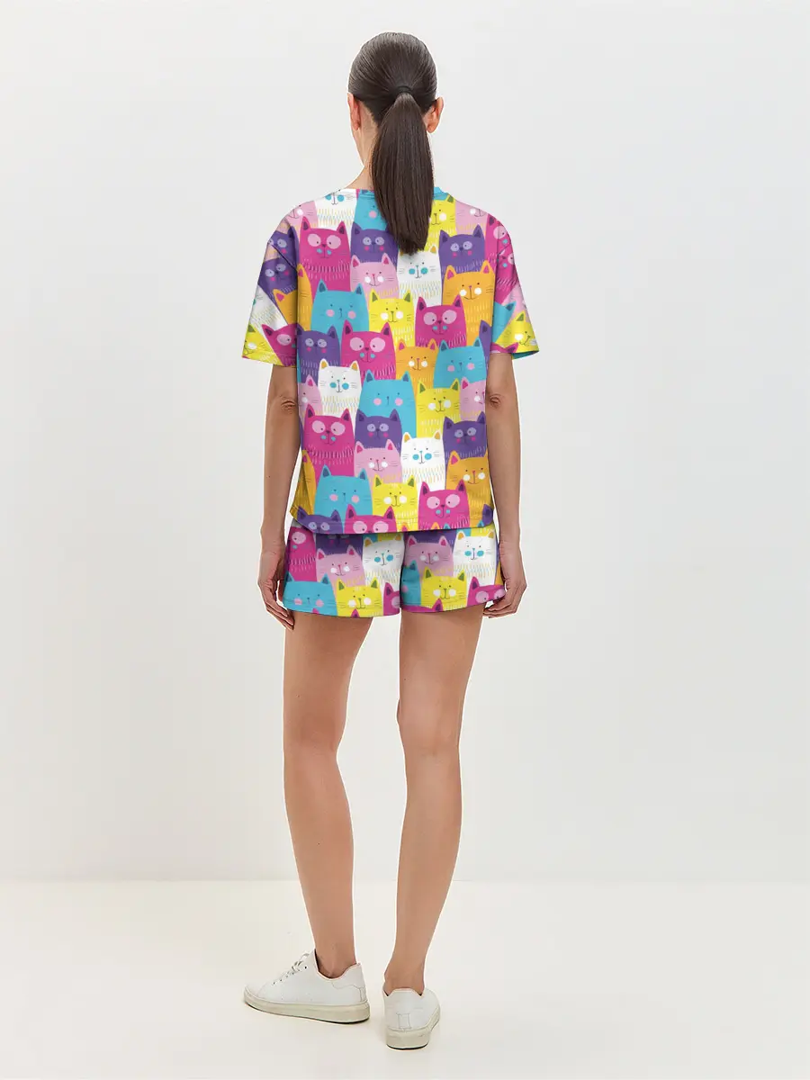 Женская пижама с шортами / Разноцветные котики