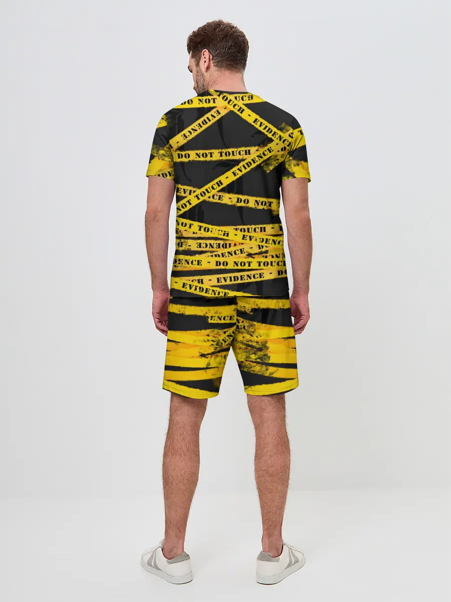 Мужской костюм с шортами / Улика - не трогать