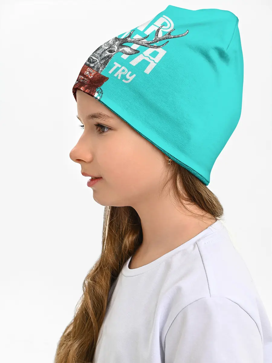 Детская шапка / Олень в свитере с оленями