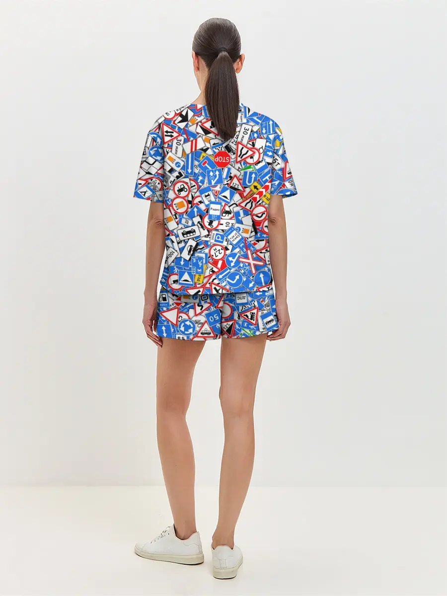 Женская пижама с шортами / Дорожные знаки. Стикербомбинг