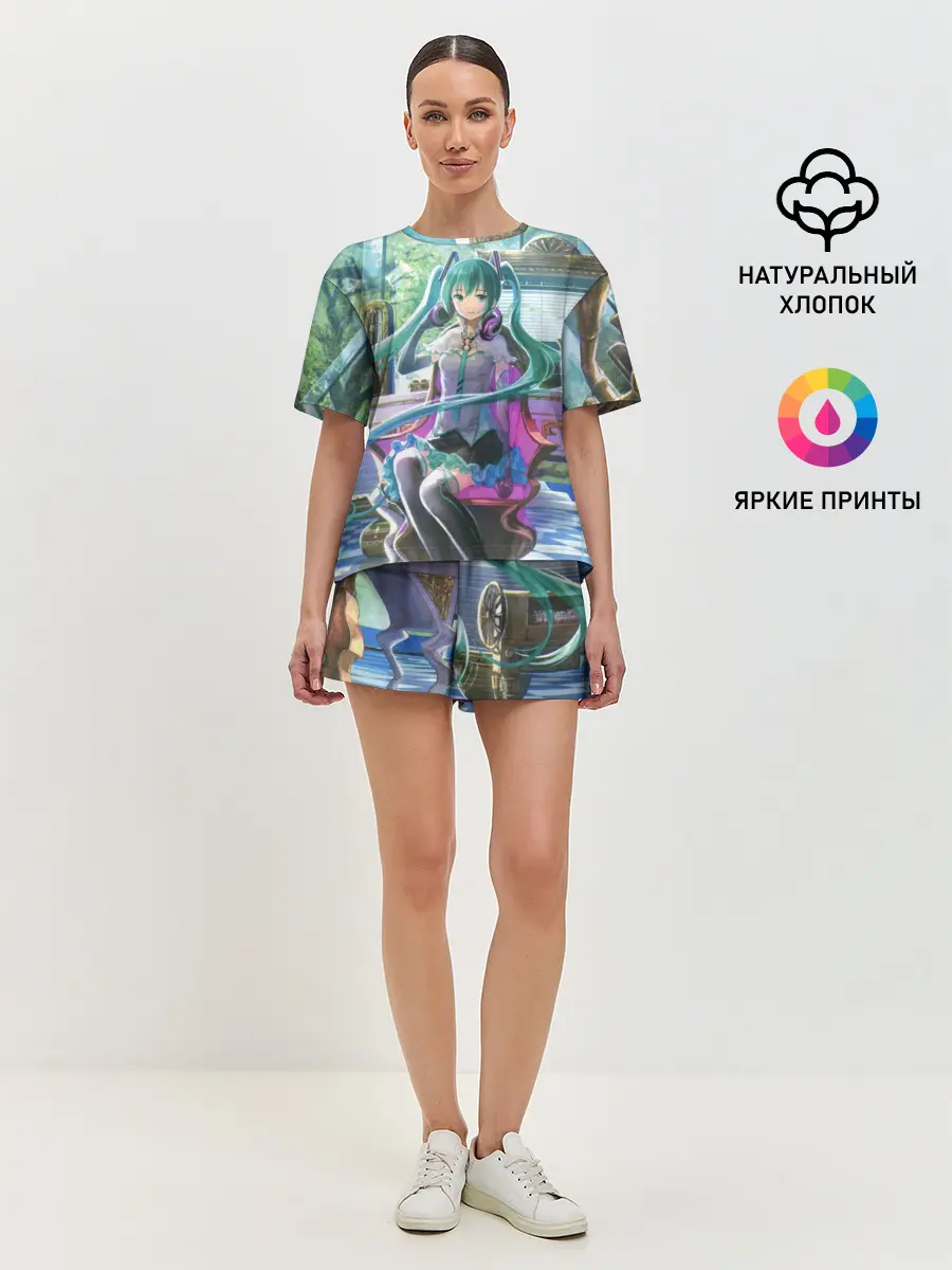 Женская пижама с шортами / Мика Хацуне за фортепиано