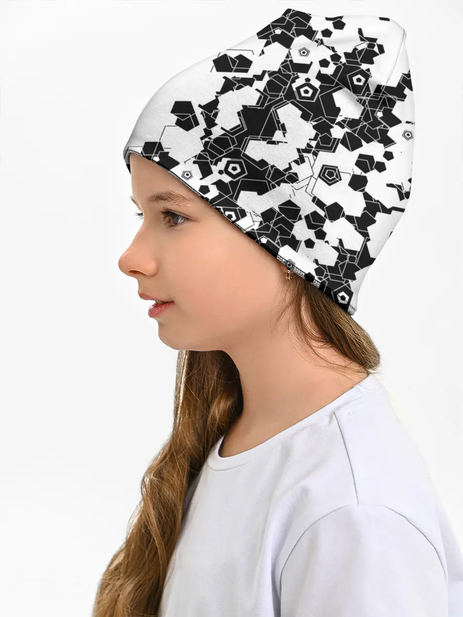 Детская шапка / пятиугольники абстракция