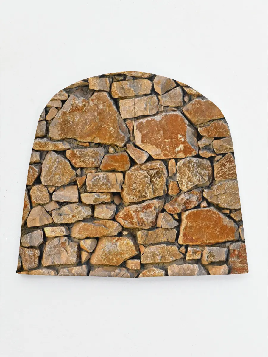 Детская шапка / Каменная стена