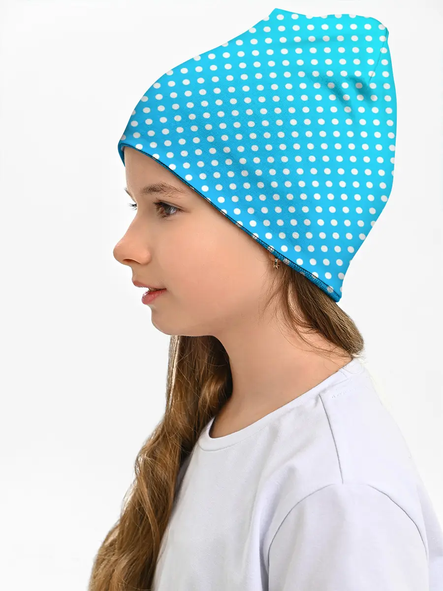 Детская шапка / Белые кружки