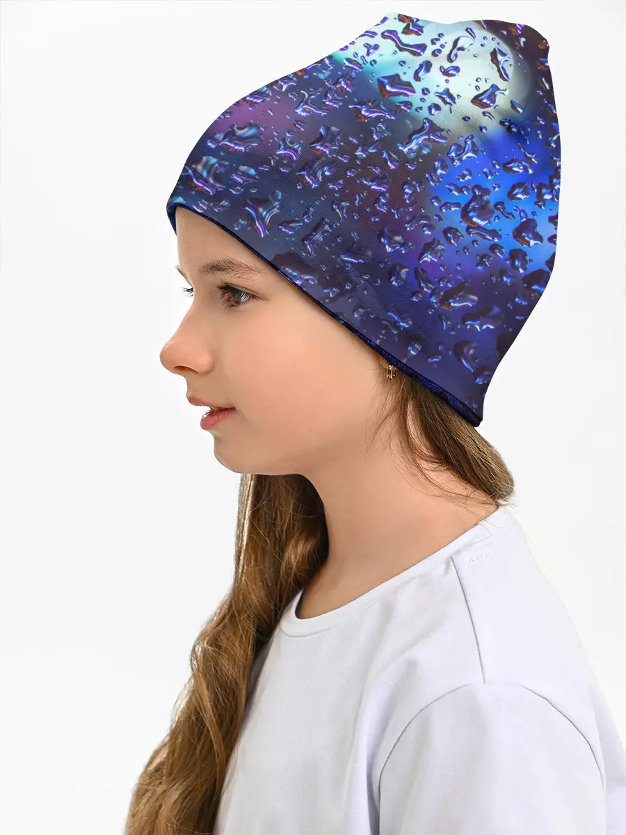 Детская шапка / Капли на стекле макро