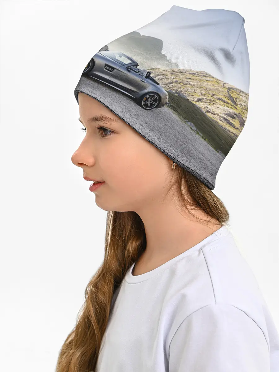 Детская шапка / Mercedes V8 Biturbo