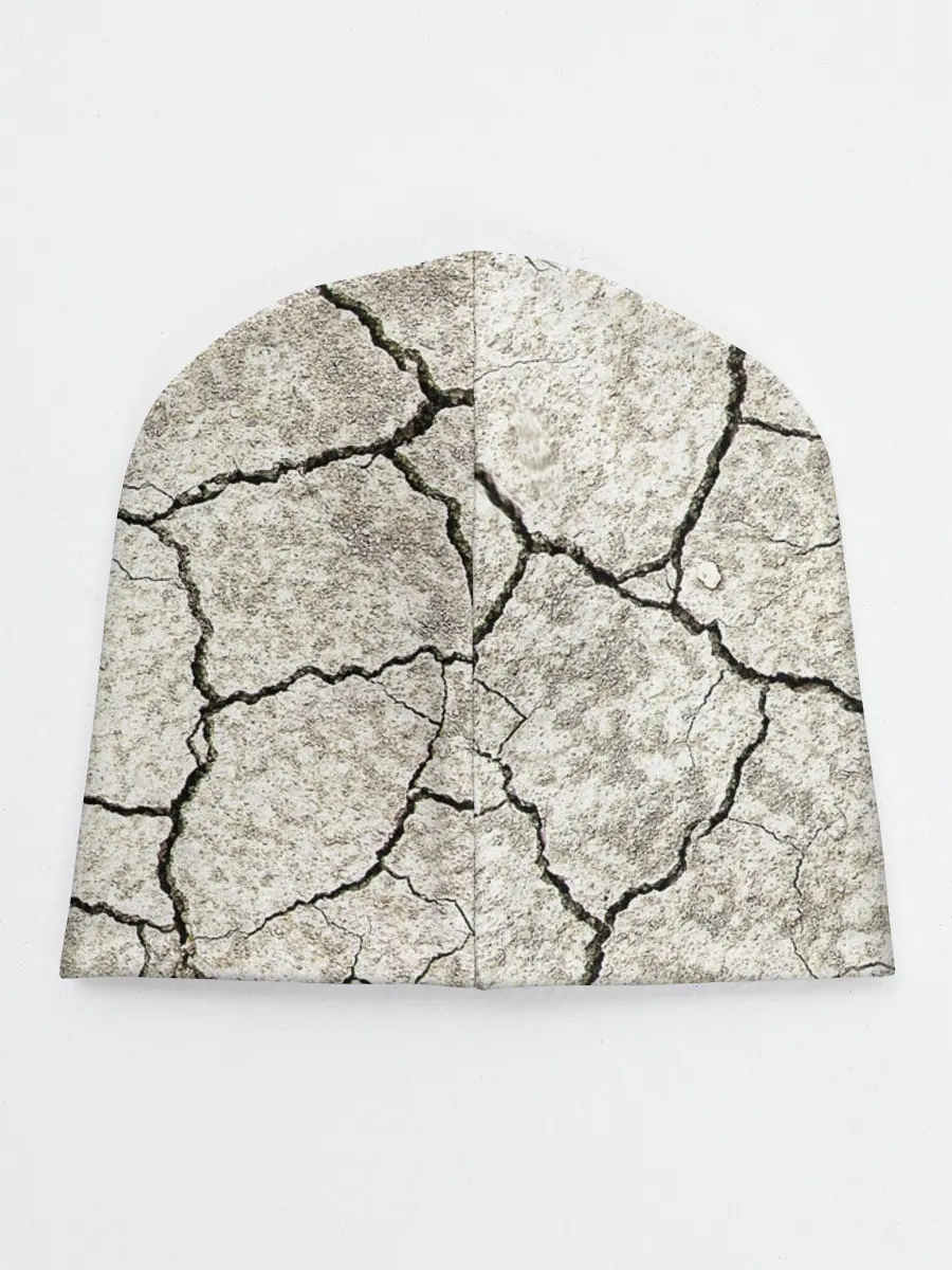 Детская шапка / Трещины на земле