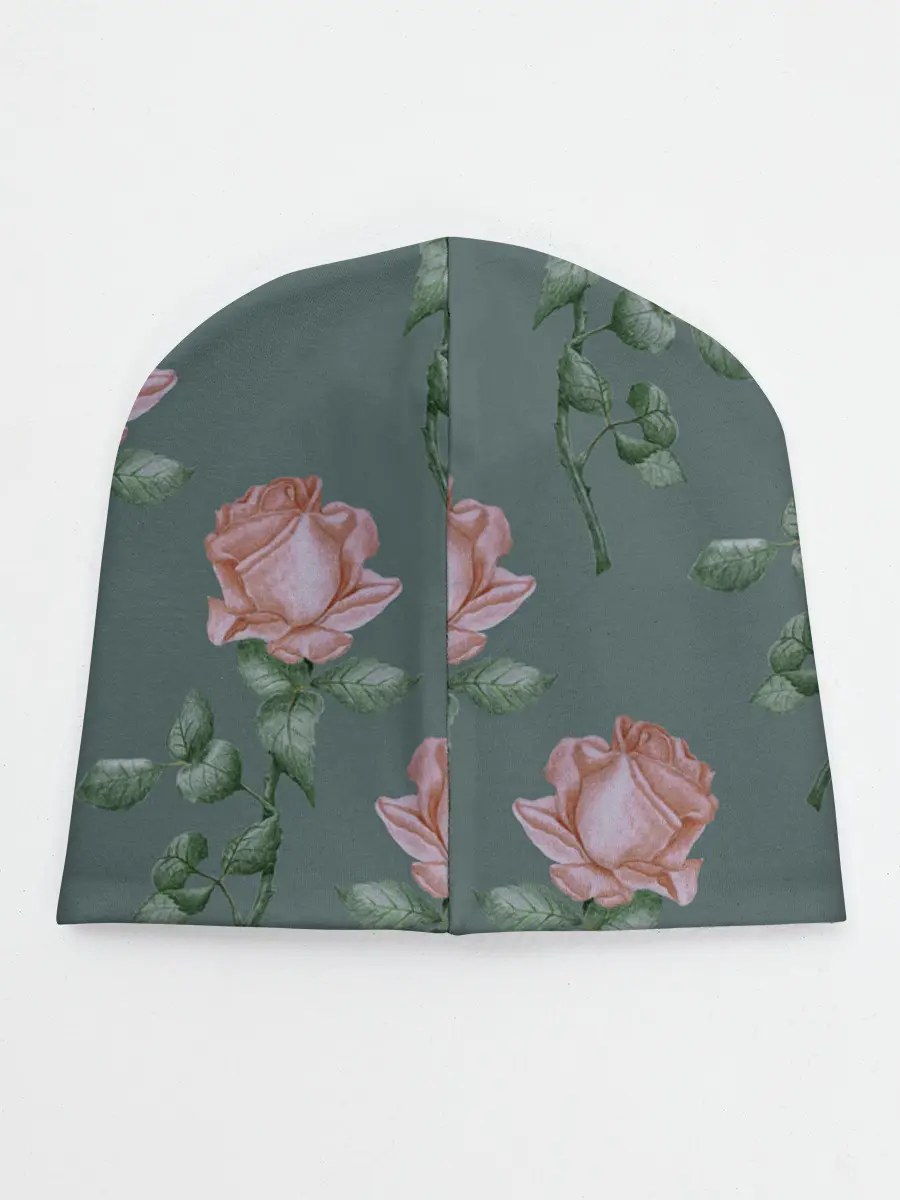 Детская шапка / Красные розы на зеленом фоне