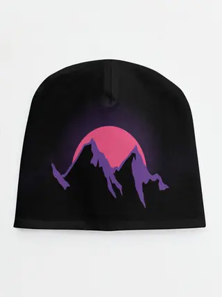 Детская шапка / горы на фоне заката