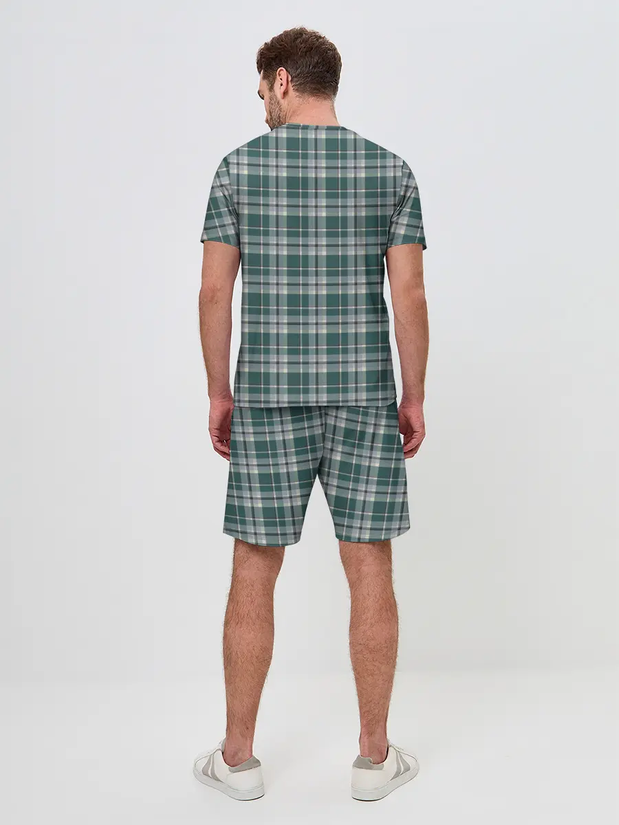 Мужской костюм с шортами / Узор в клетку