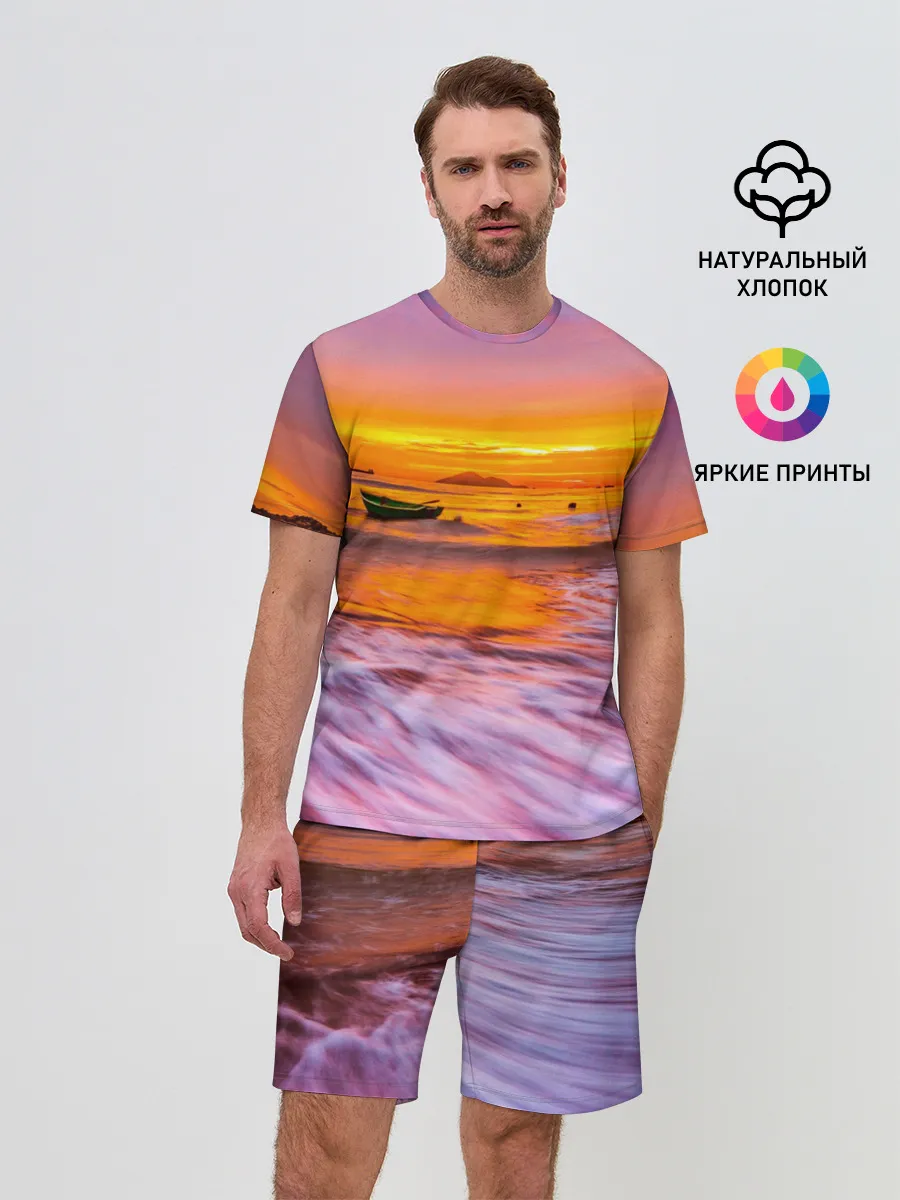 Мужской костюм с шортами / Закат на пляже