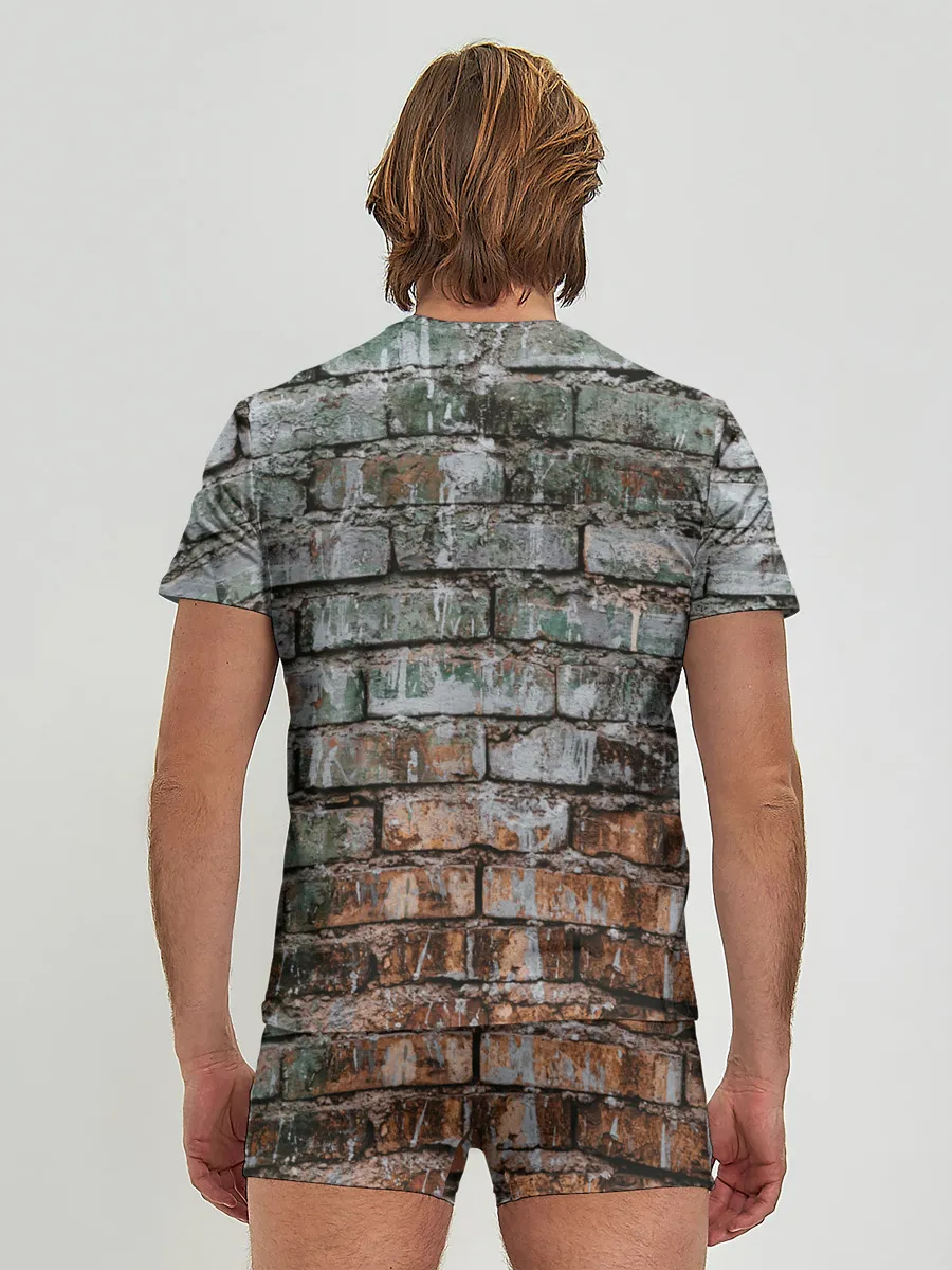 Мужские трусы с футболкой / кирпичная стена потеки краска