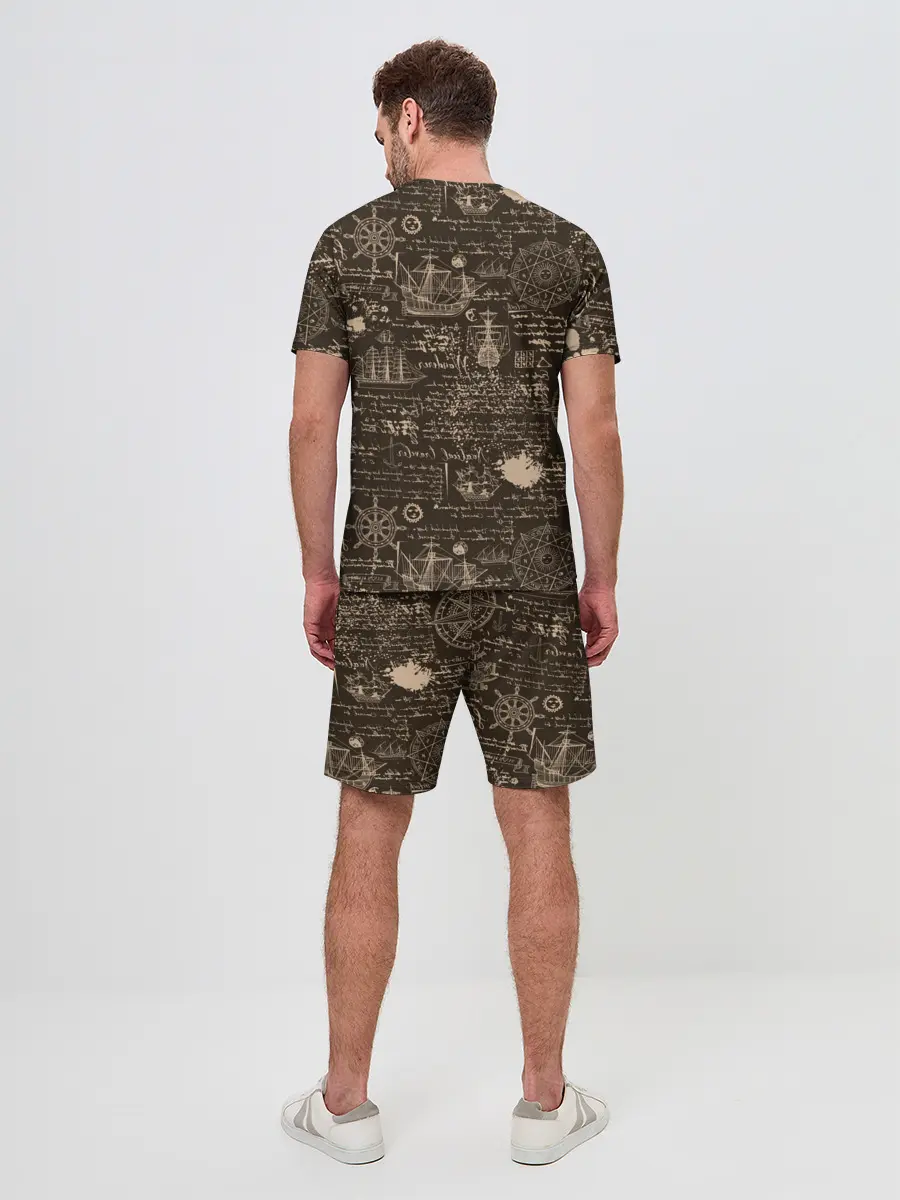 Мужской костюм с шортами / Старая рукопись путешественник