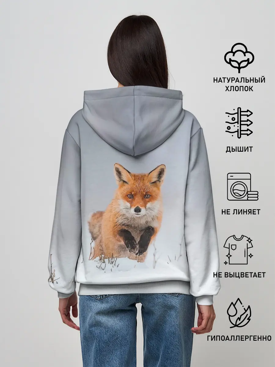 Женское худи / Лисица прыгает по снегу