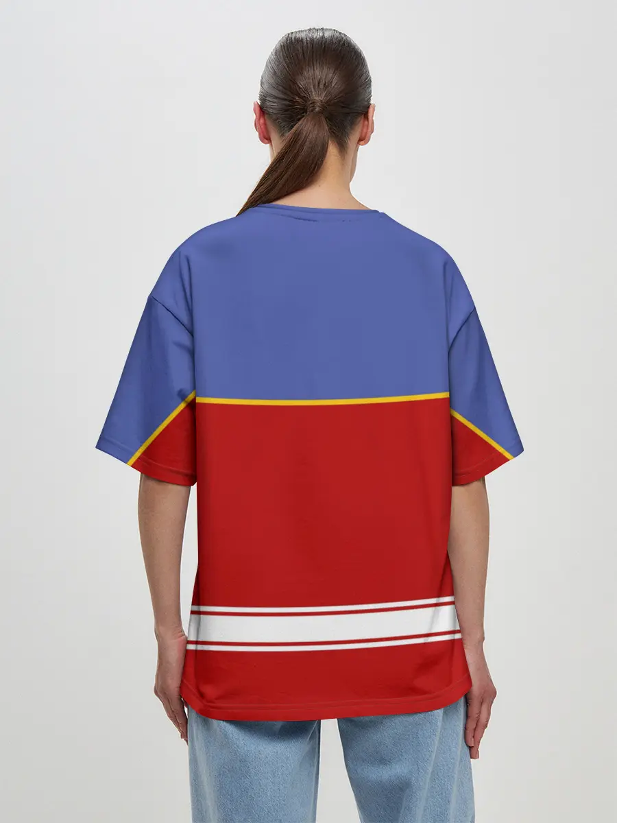 Женская футболка оверсайз / Хоккеист Олег