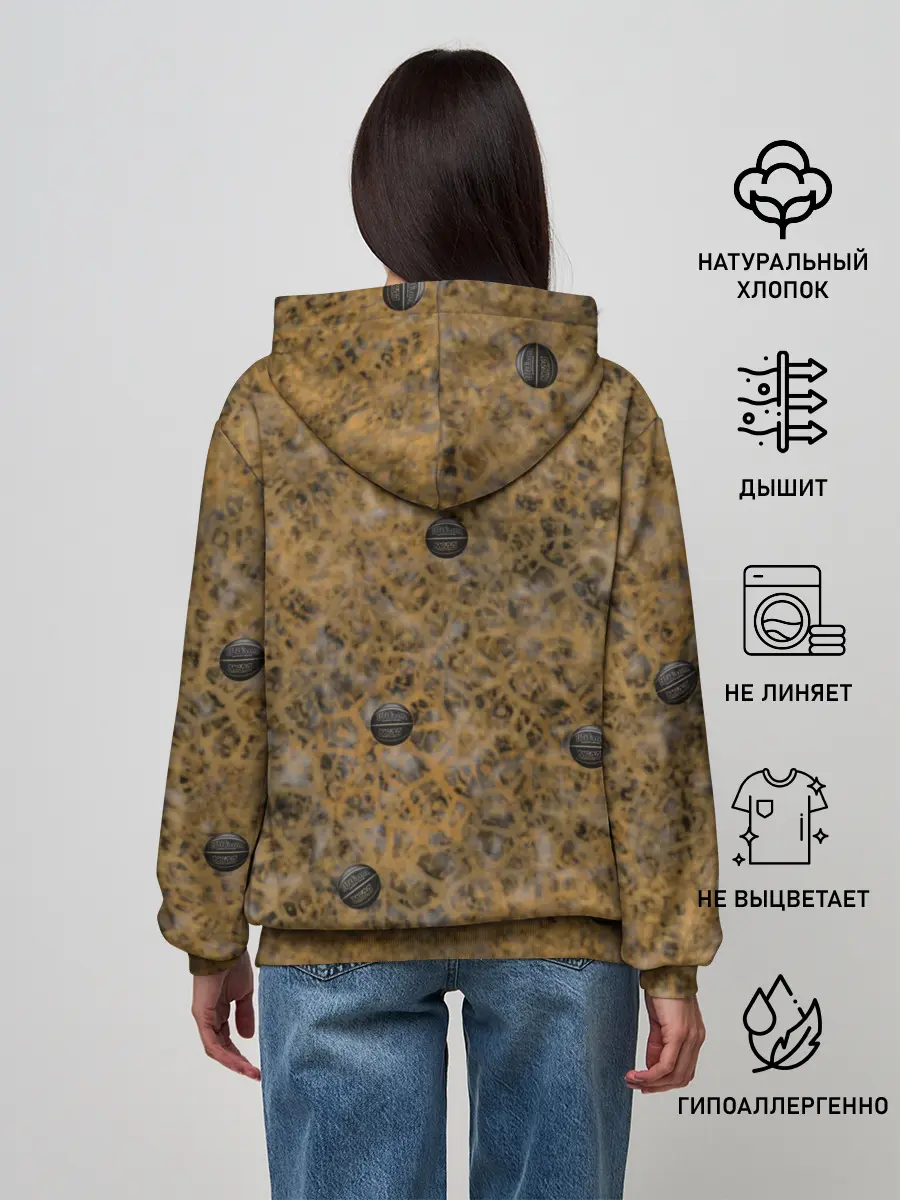 Женское худи / Damiano David. Фотосессия с мячом