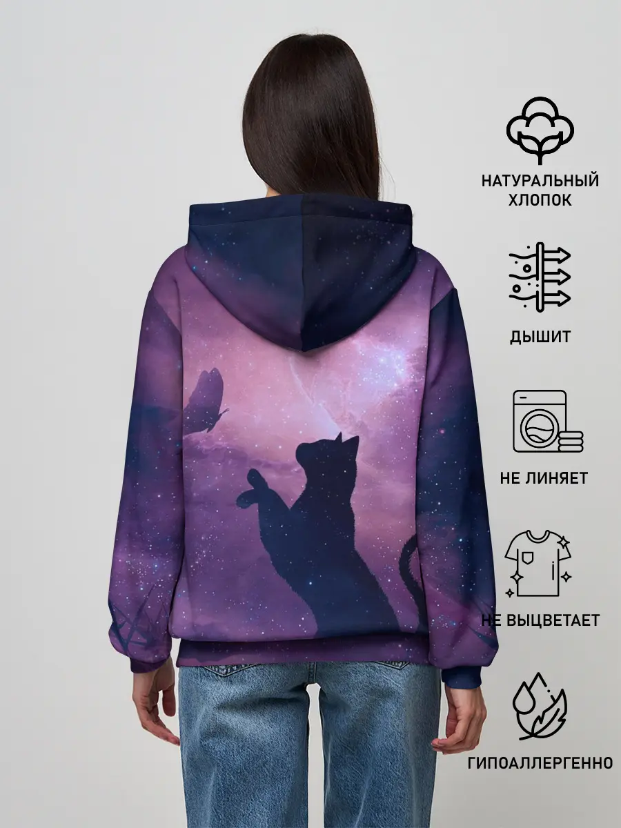 Женское худи / Кошка играет с бабочкой