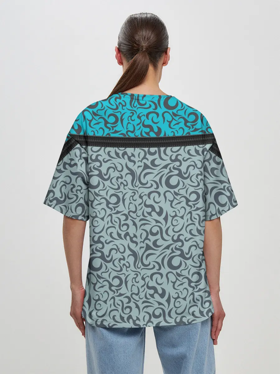 Женская футболка оверсайз / Снежный вихрь