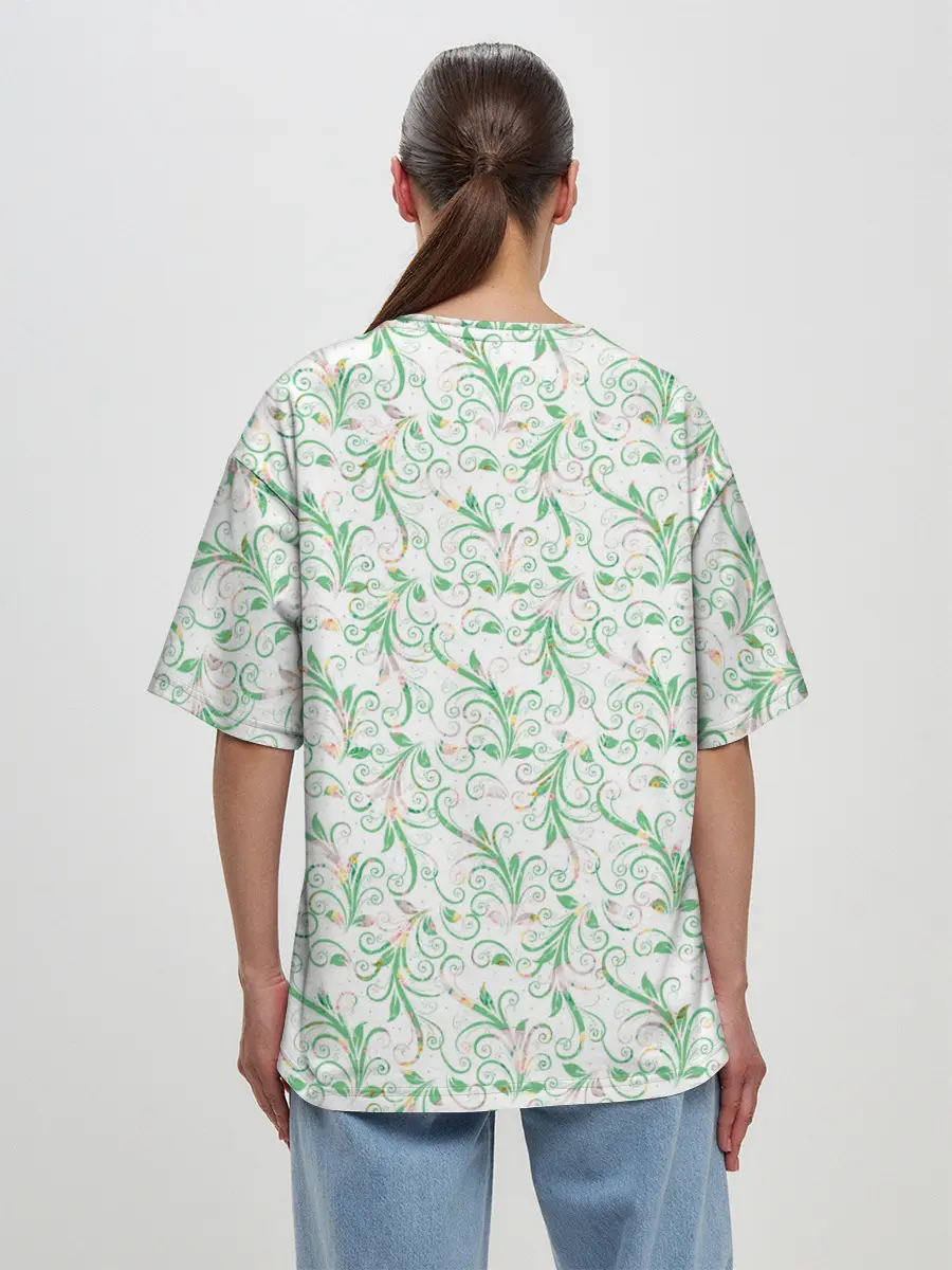 Женская футболка оверсайз / Весенние узоры из листьев