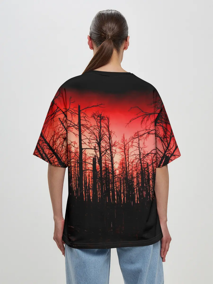 Женская футболка оверсайз / Сиреноголовый Кровавый Лес