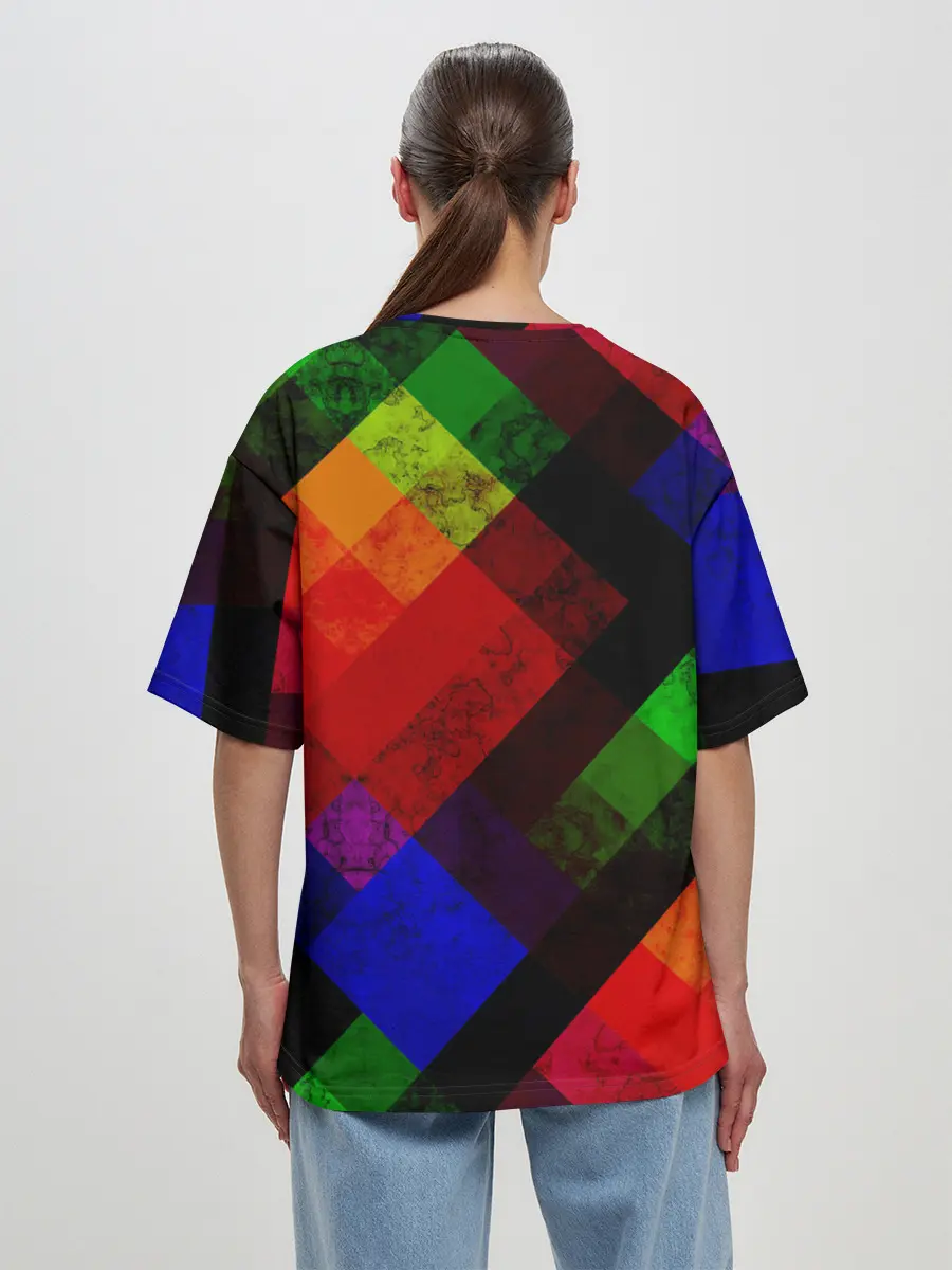 Женская футболка оверсайз / Яркий геометрический узор