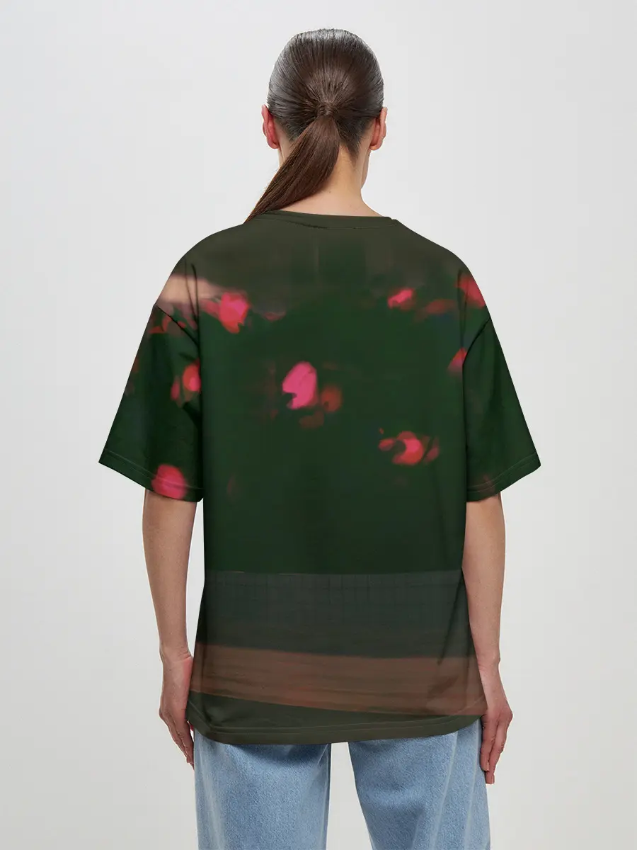 Женская футболка оверсайз / Аниме девушка