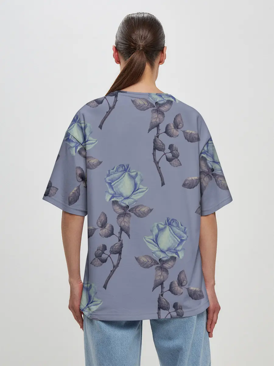Женская футболка оверсайз / Голубые розы