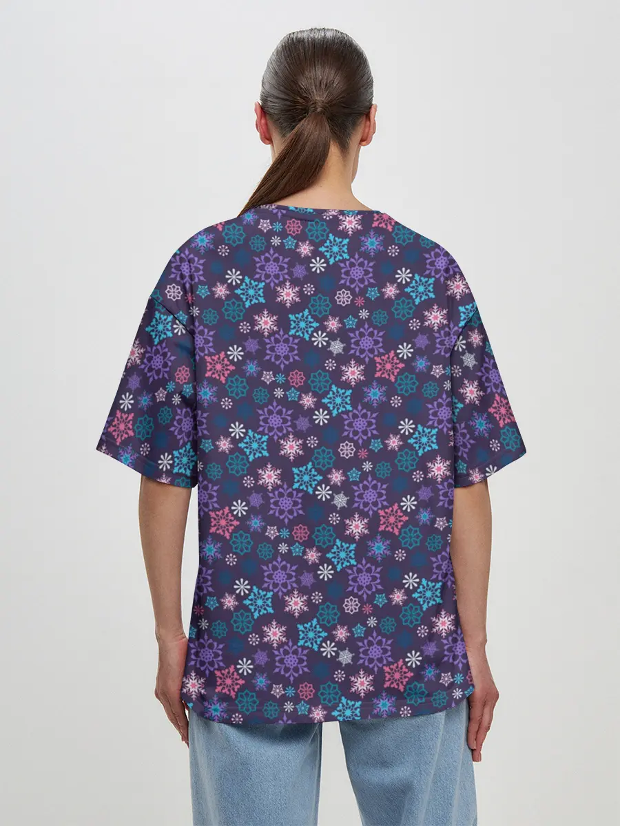 Женская футболка оверсайз / Снежные Узоры